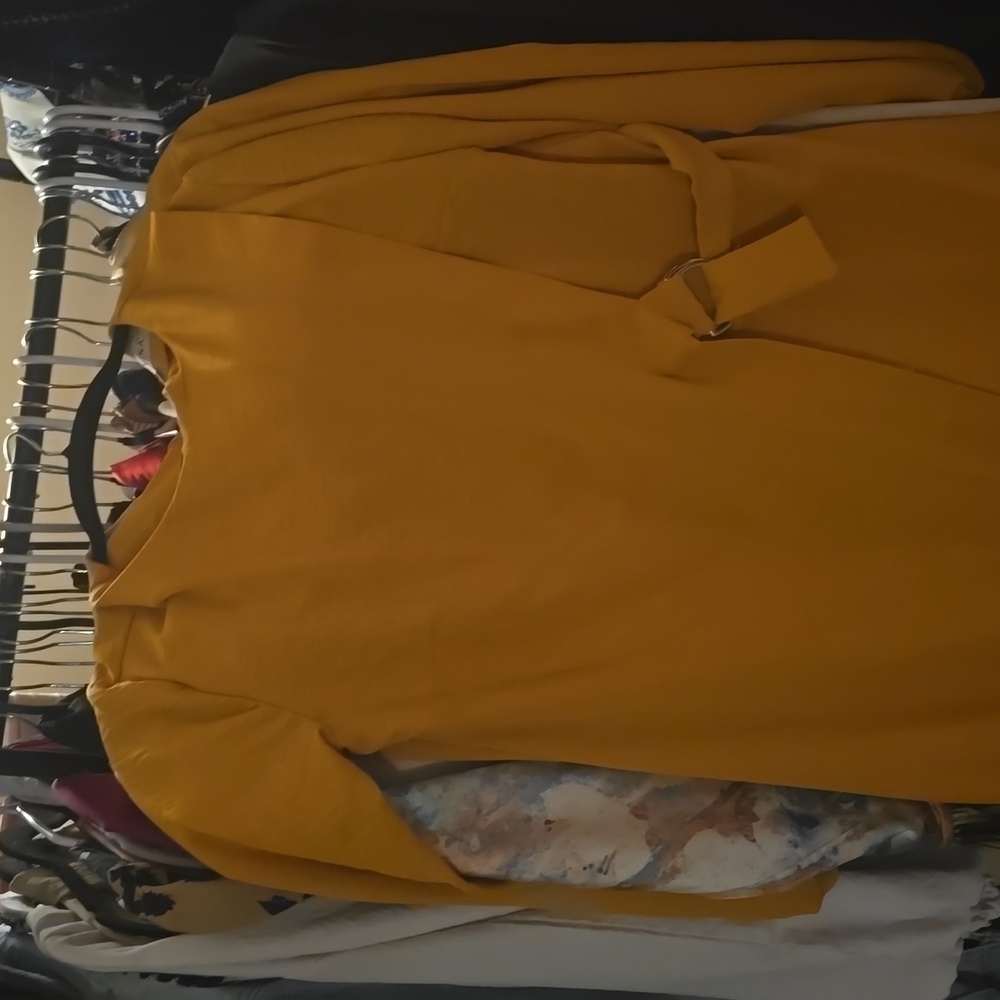 Yellow belted shirt beautiful 😍 🤩 👌